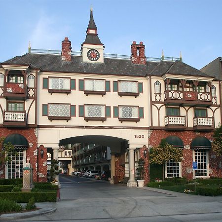 Anaheim Camelot Inn & Suites Εξωτερικό φωτογραφία