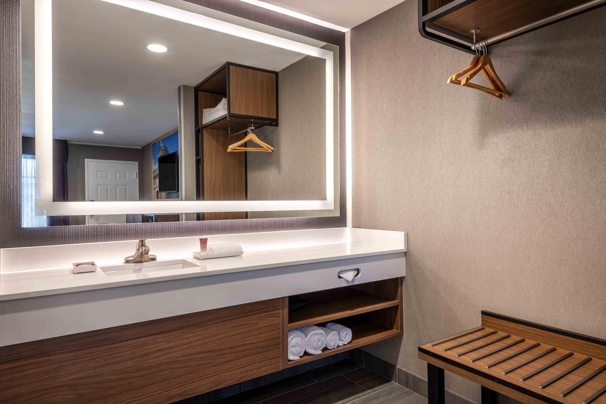 Anaheim Camelot Inn & Suites Εξωτερικό φωτογραφία