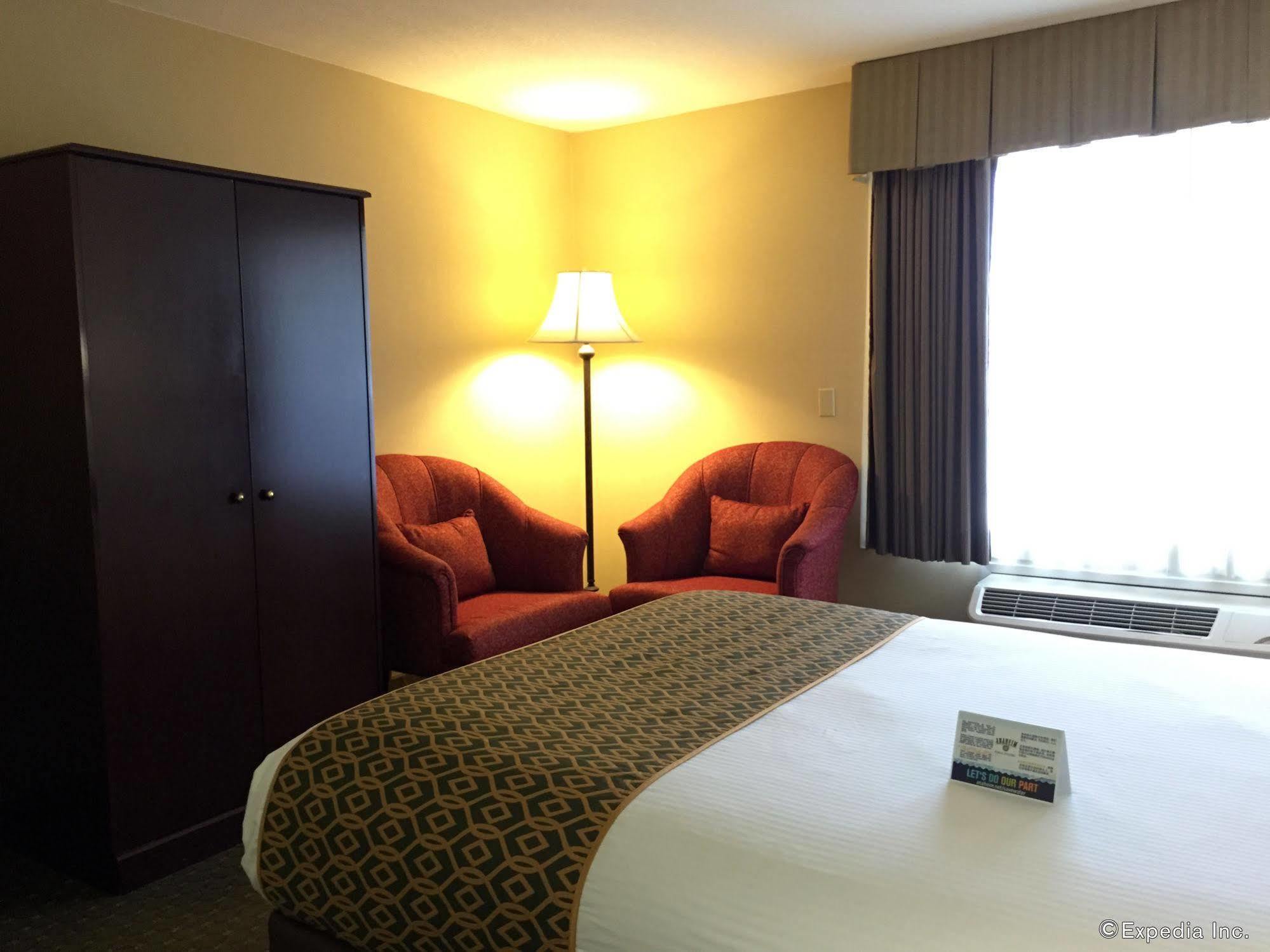 Anaheim Camelot Inn & Suites Εξωτερικό φωτογραφία