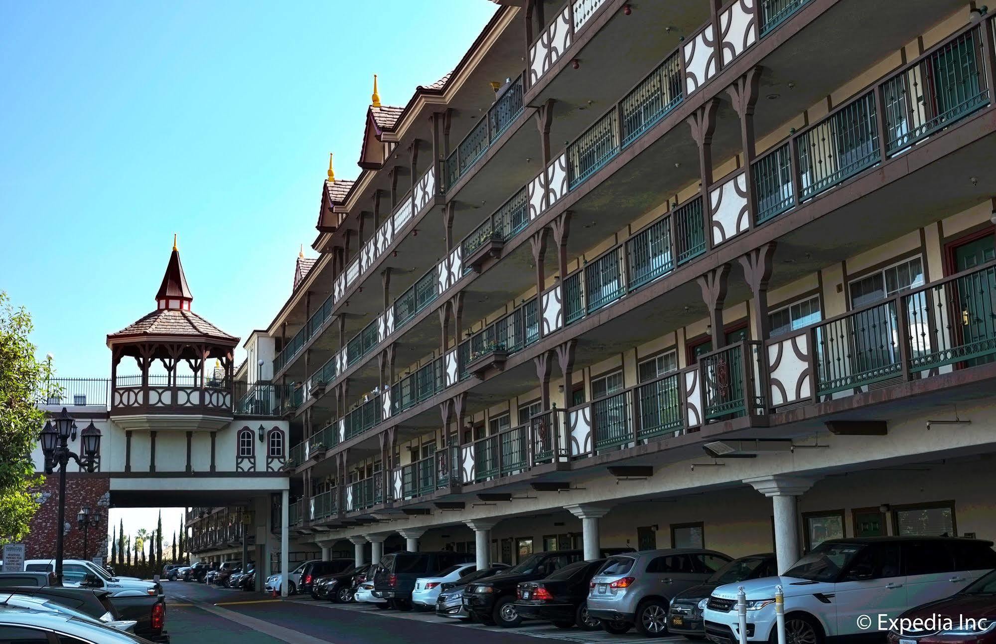 Anaheim Camelot Inn & Suites Εξωτερικό φωτογραφία