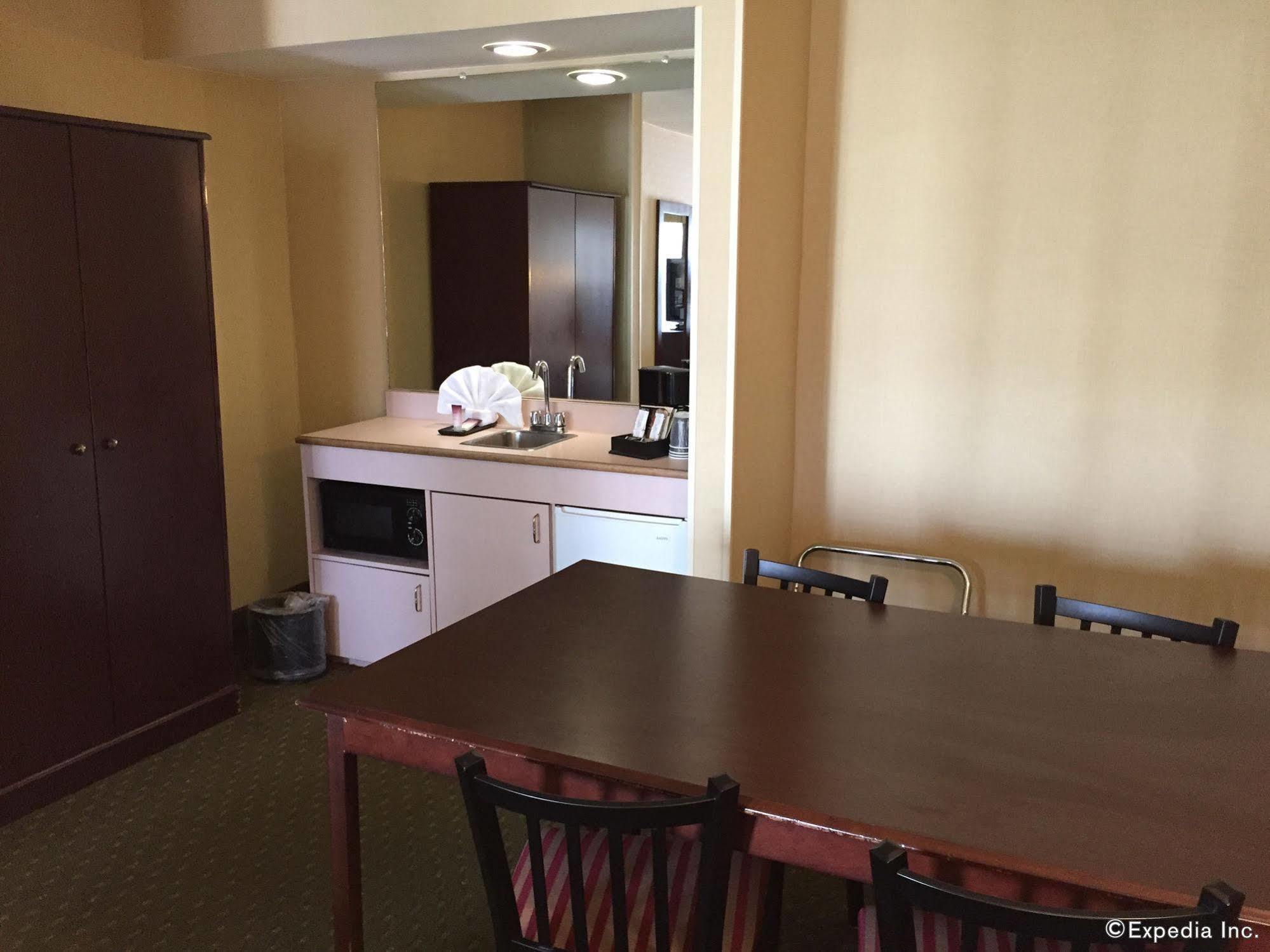 Anaheim Camelot Inn & Suites Εξωτερικό φωτογραφία